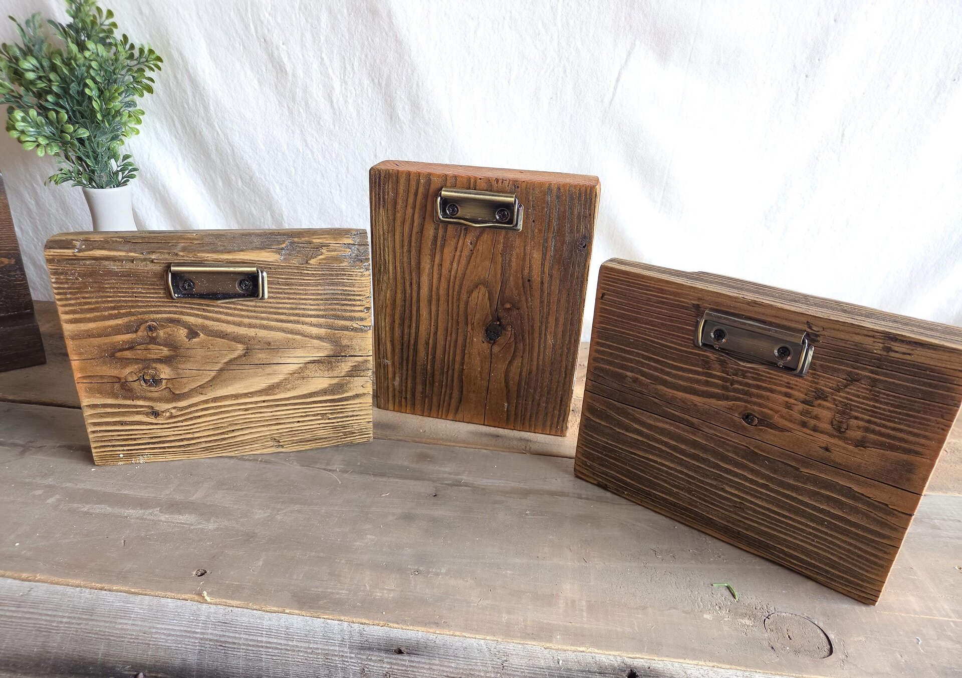 Reclaimed Wooden Photo Block (Horizontal) | Rustic Picture Display Stand | Wood Photo Clip
