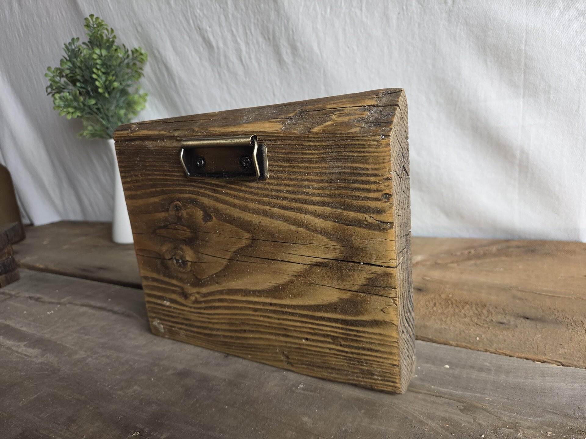 Reclaimed Wooden Photo Block (Horizontal) | Rustic Picture Display Stand | Wood Photo Clip
