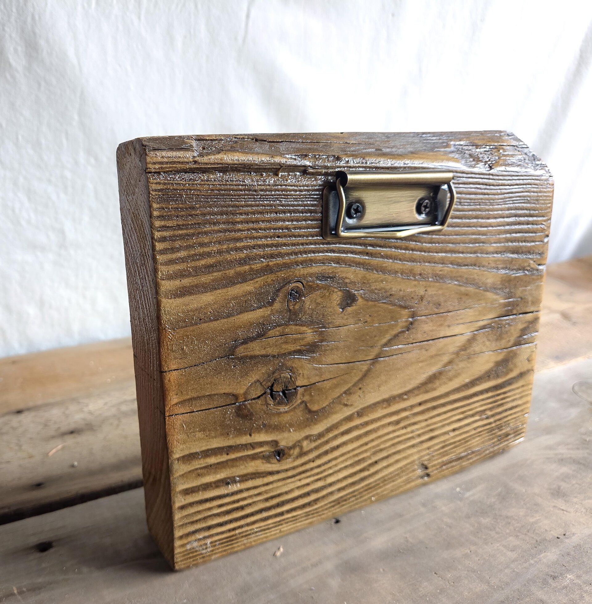Reclaimed Wooden Photo Block (Horizontal) | Rustic Picture Display Stand | Wood Photo Clip